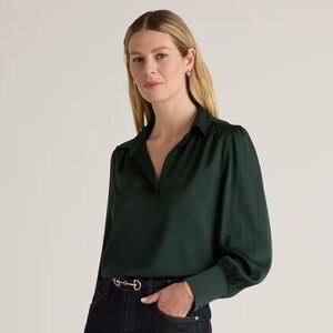 NWT Quince Washable Stretch Silk Split Neck Blouse in Forest Green
